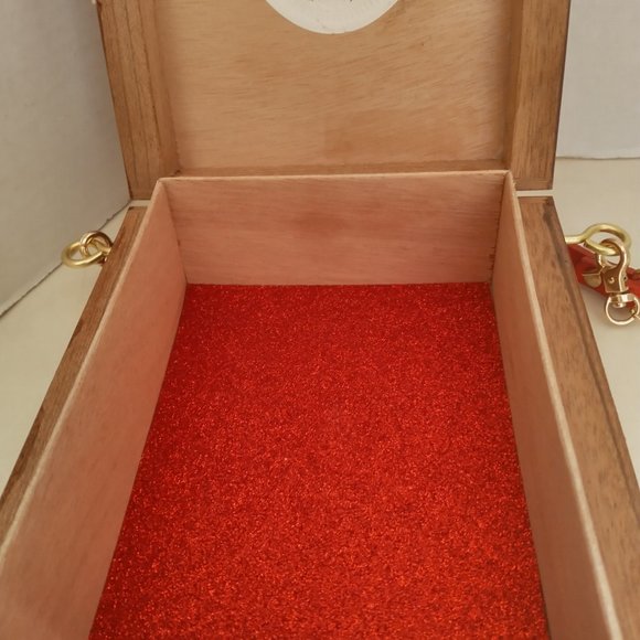 Original Suenos de Saundra Upcycled LA DUENA Cigar Box Purse - Picture 11 of 12